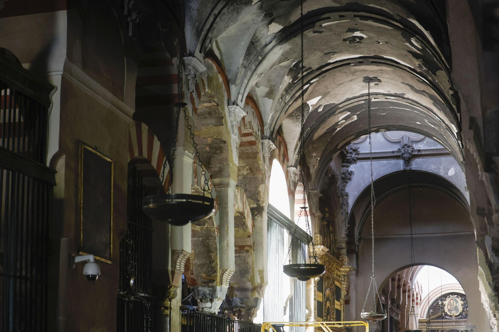 Nave afectada por el incendio de las dos capillas de la Mezquita-Catedral.