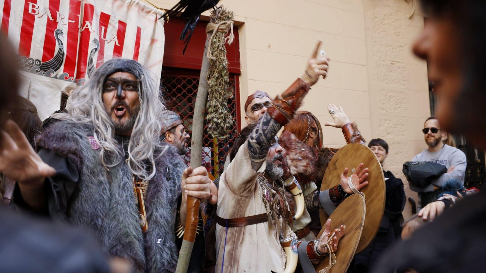 Las mejores imágenes del primer domingo del Carnaval de Cádiz