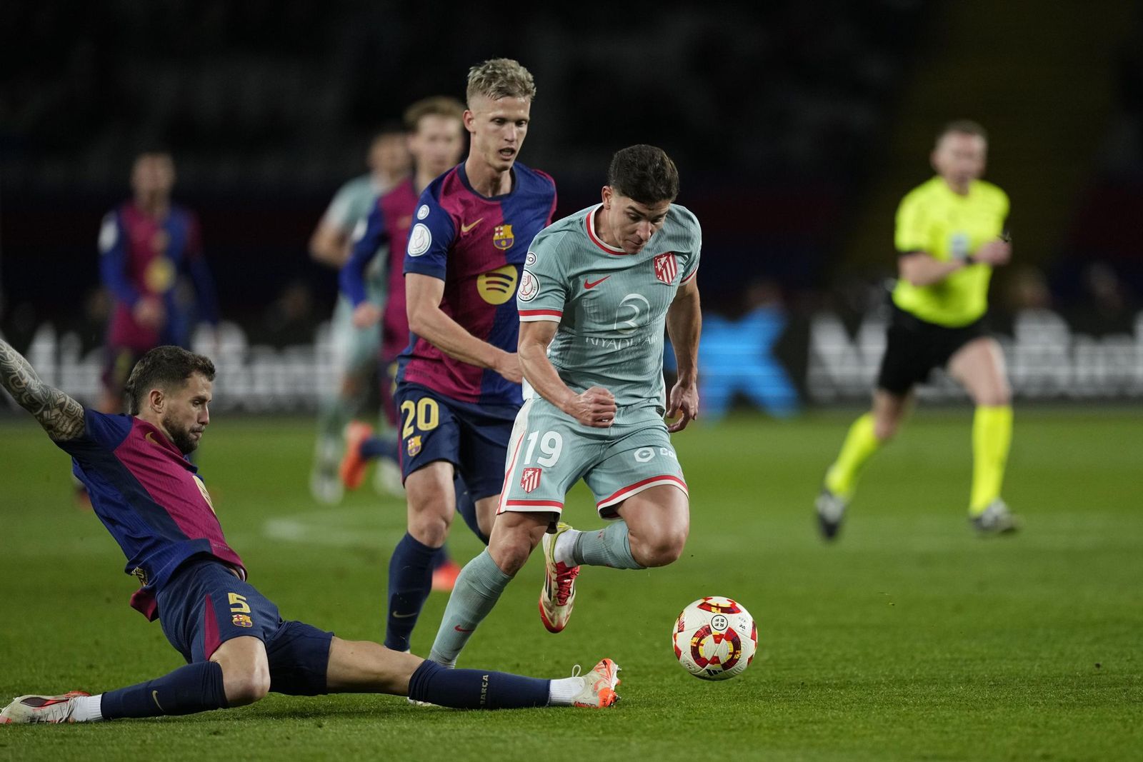 Las fotos del espectacular Barcelona - Atlético de Madrid