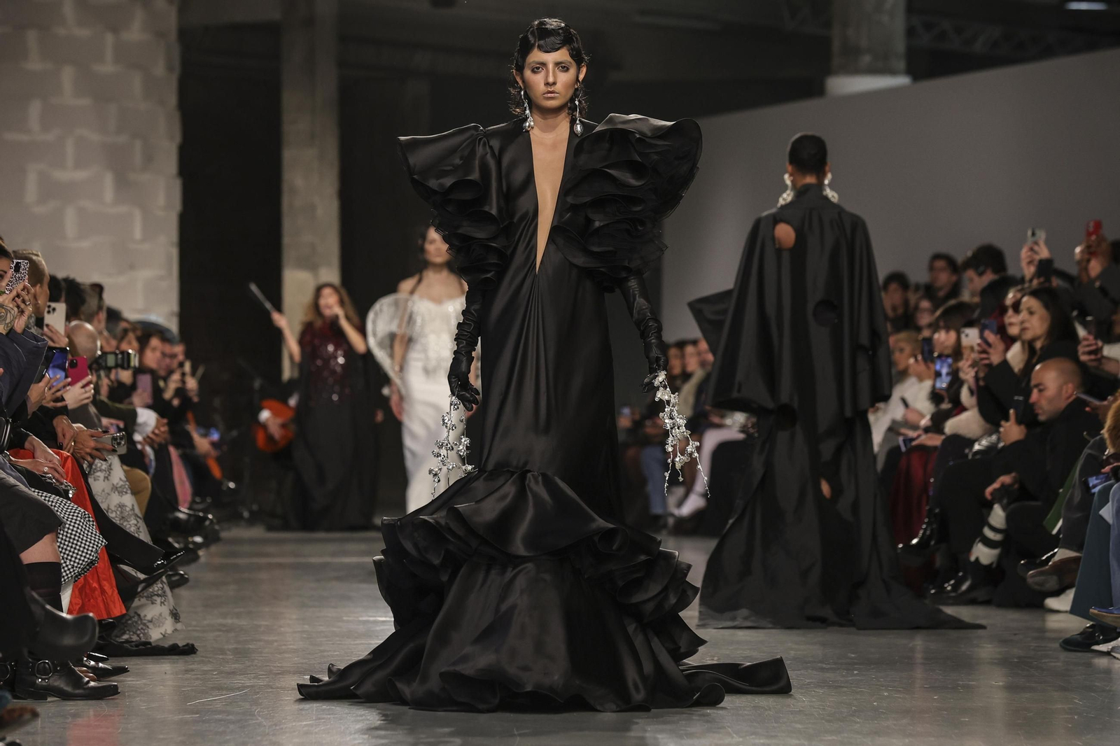 Las mejores imágenes del desfile de Juana Martín en París