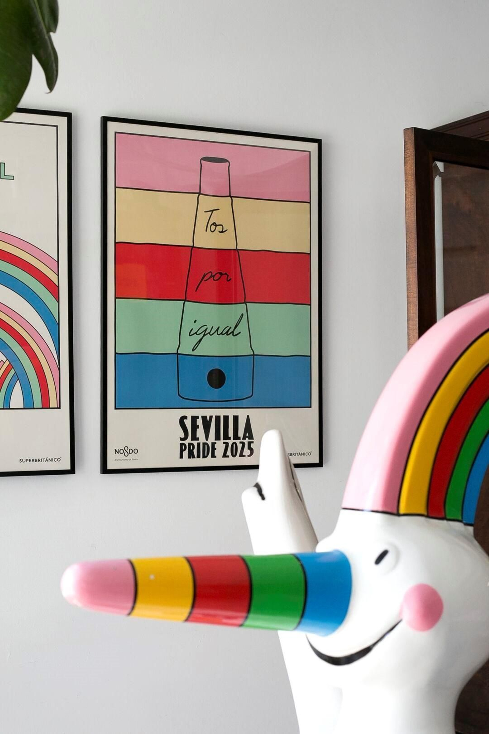 El cartel del Orgullo diseñado por Superbritánico.