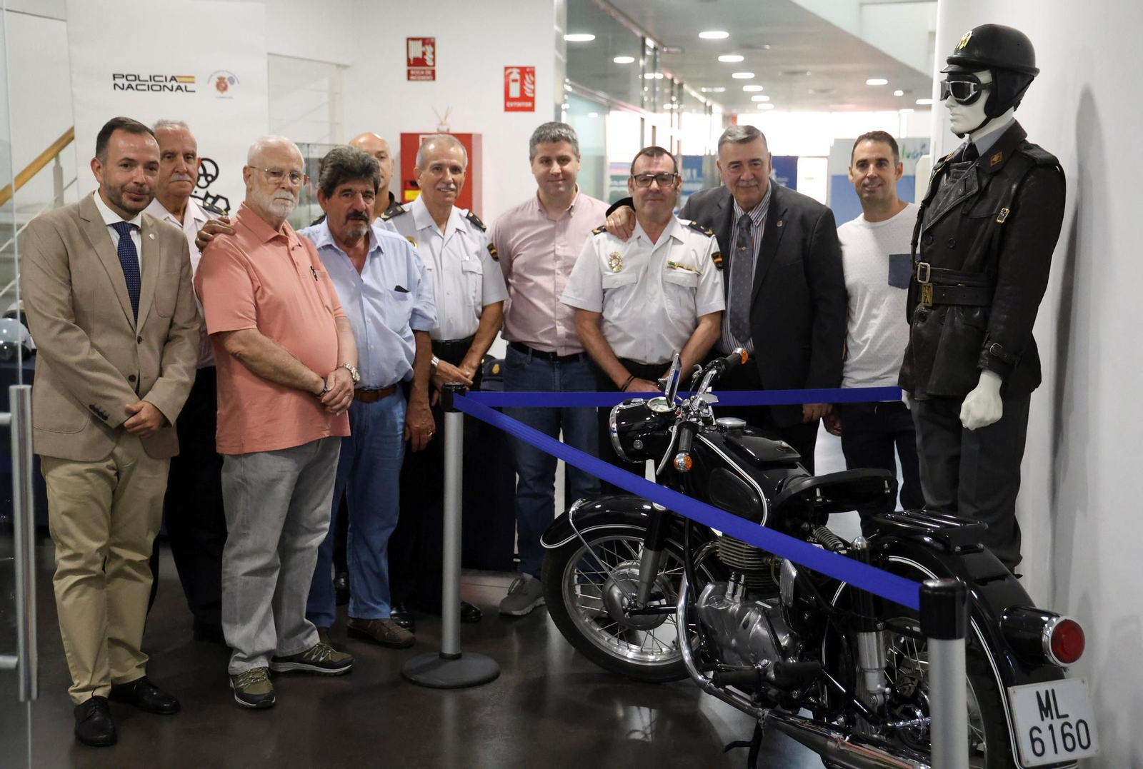 Una exposición recuerda los 200 años de historia de la Policía Nacional (fotos)