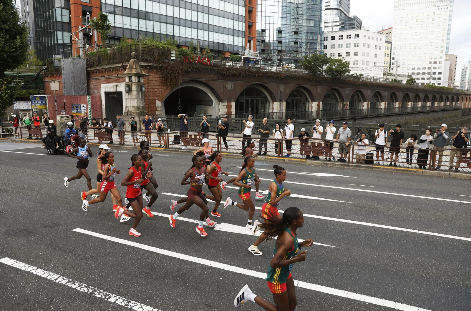 Las mejores imágenes del triunfo de Seville en 100 metros y del resto del Mundial de atletismo