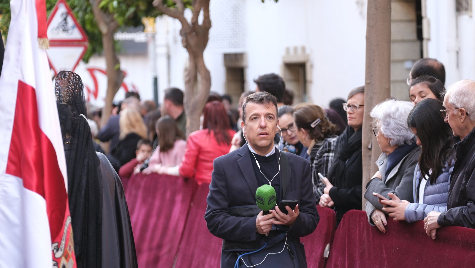 Procesión del Santo Entierro en Almería, en imágenes