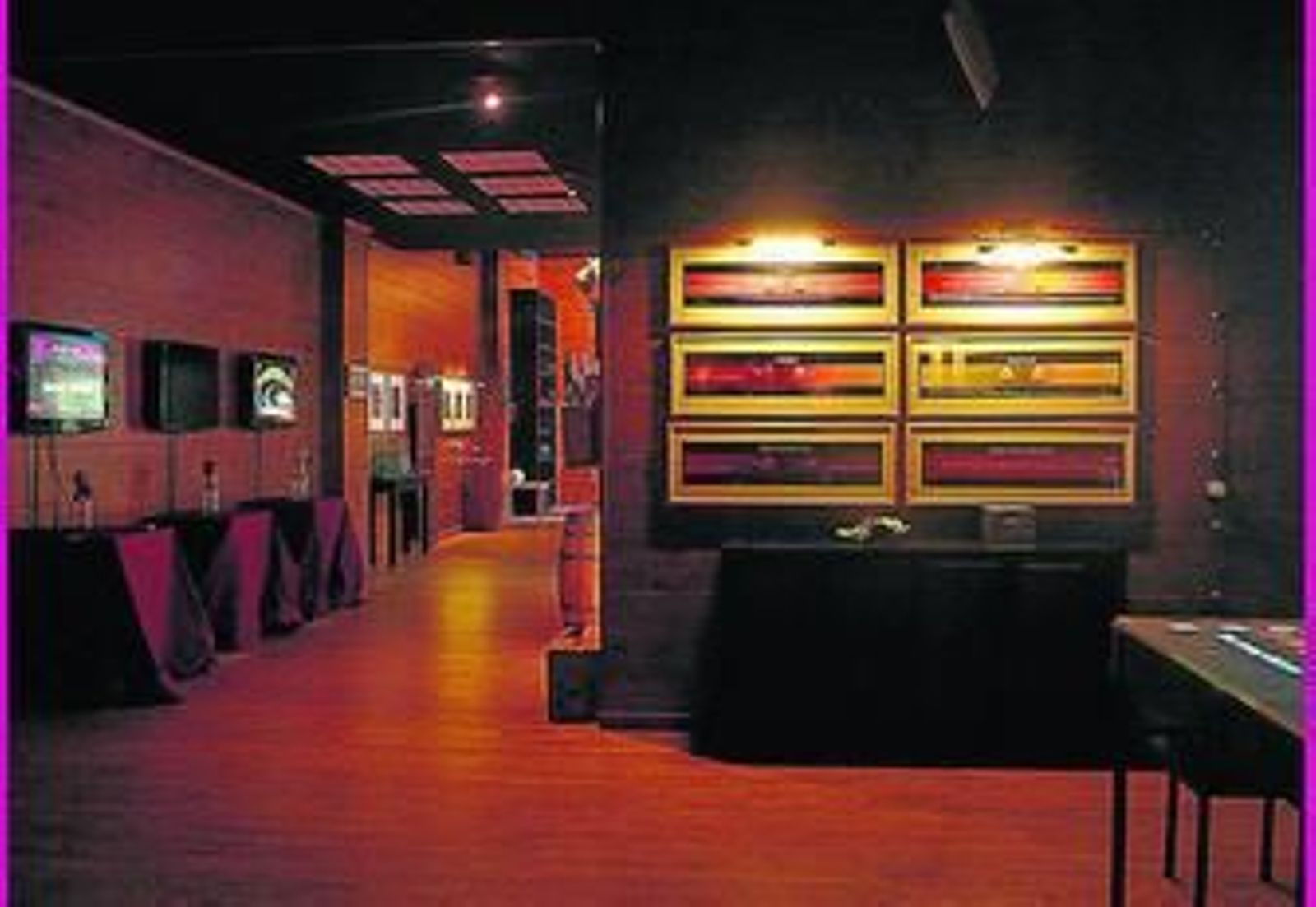 La visita al centro enológico vale cinco euros e incluye la cata de un vino.