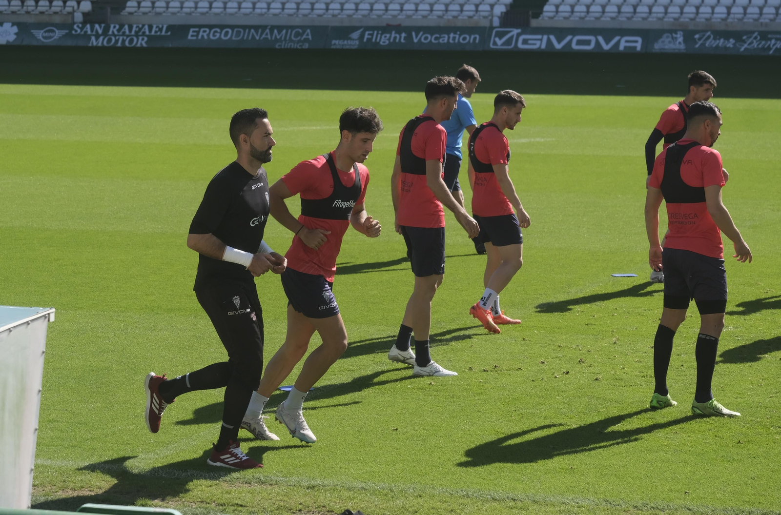 El primer entrenamiento de Manuel Mosquera como técnico del Córdoba CF, en imágenes