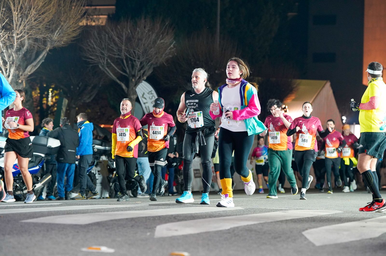 En imágenes: búscate en tu llegada a meta de la Carrera de San Antón 2026 (1)