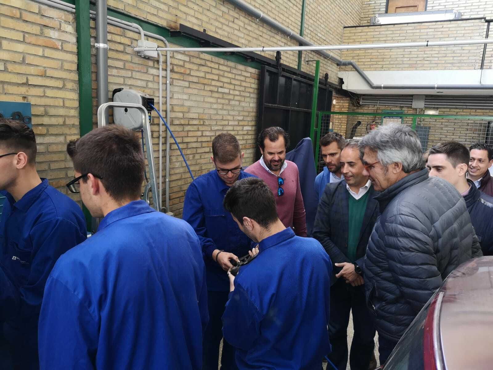 Antonio Saldaña, durante su visita al Lora Tamayo.
