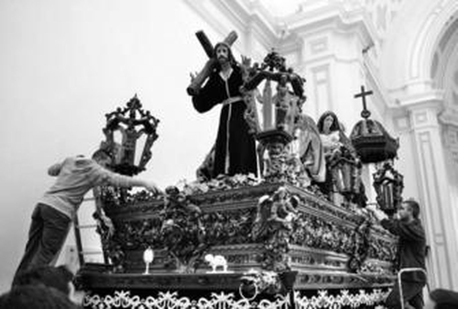 Nazarenos por primera vez esta tarde en Heliópolis y Pino Montano