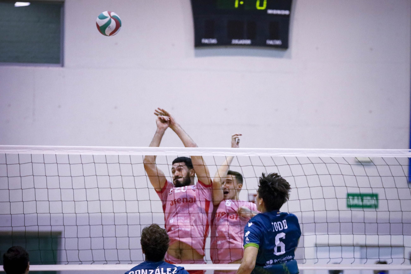 Unicaja Costa de Almería-Arenal Emeve de la Superliga, en imágenes