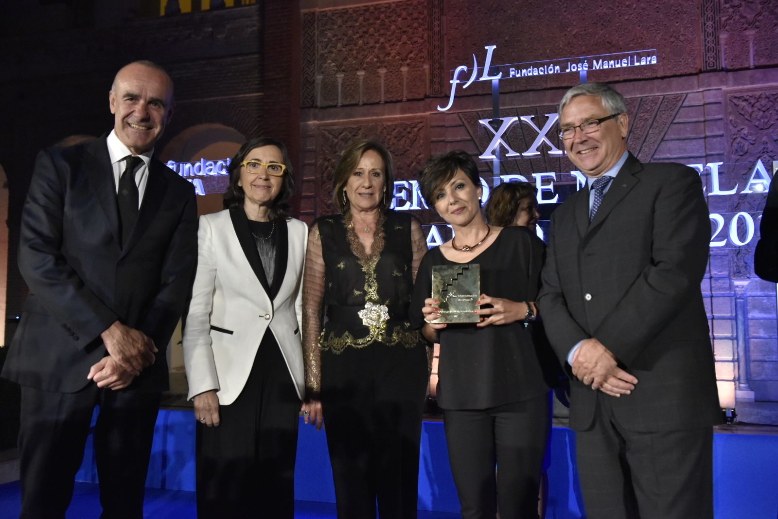 Antonio Muñoz, Rosa Aguilar, Consuelo García Píriz, patrona de la Fundación José Manuel Lara, Sonsoles Ónega y Jean-Paul Rignault, consejero delegado de la Fundación Axa.