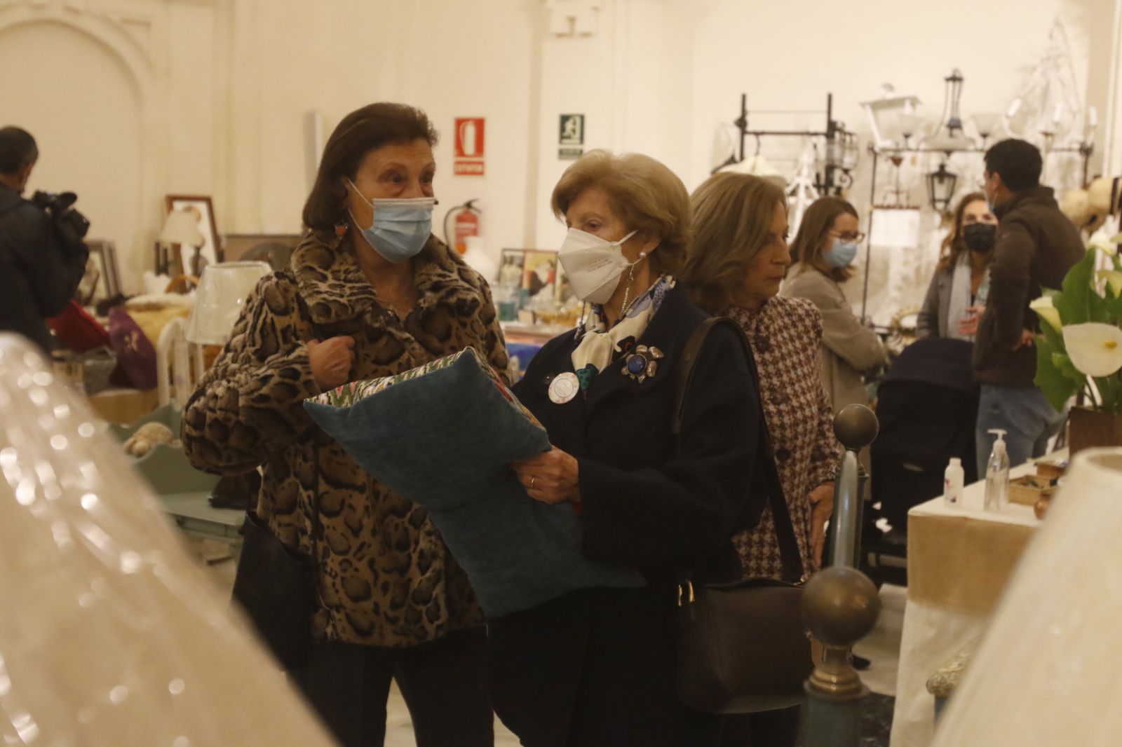 Así es el Baratillo de Primavera de Adevida en Córdoba, en imágenes