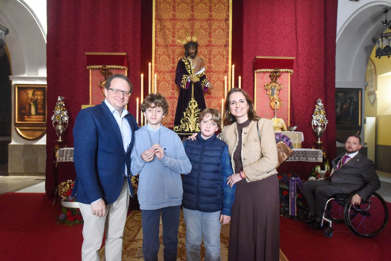 Las fotos del solemne besapiés del Señor de la Humildad y Paciencia de Córdoba