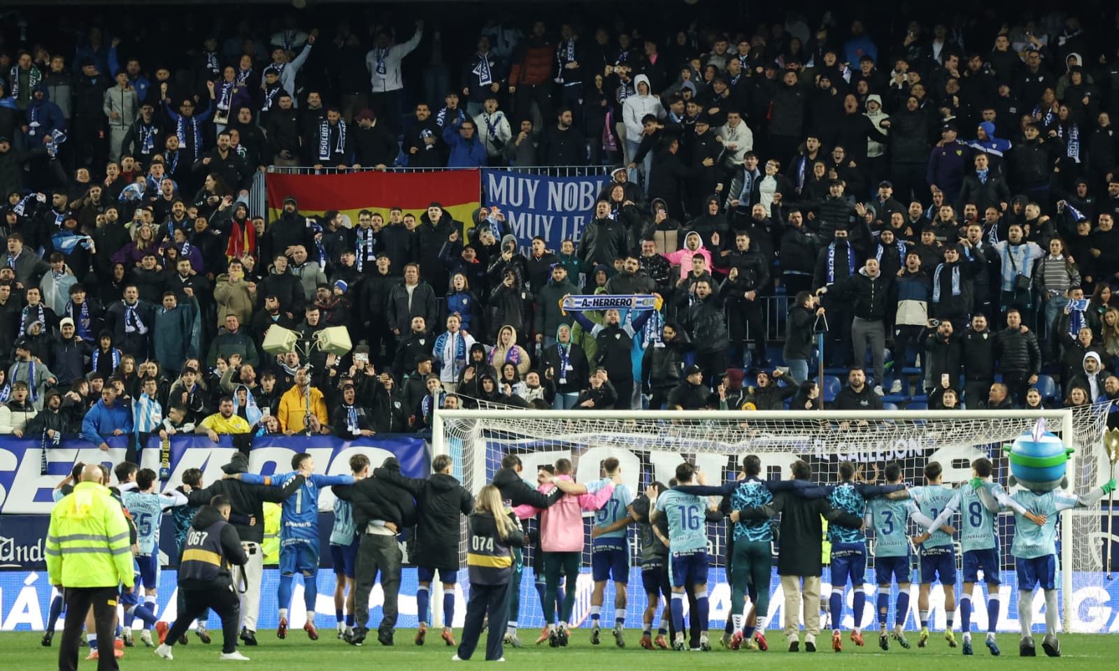 Las fotos del Málaga CF-Burgos