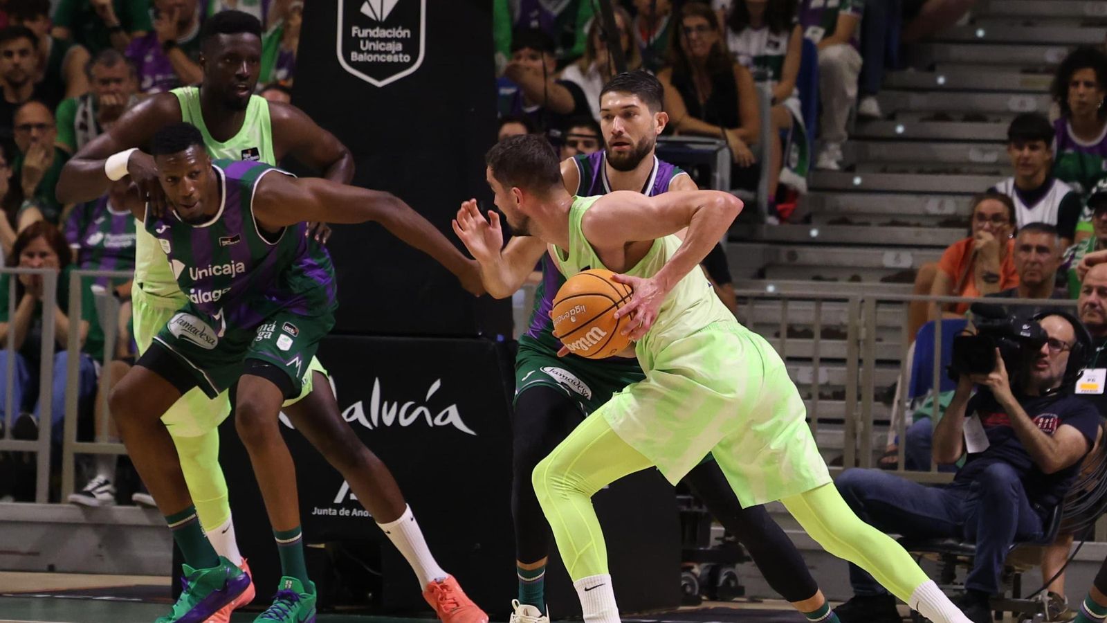 Las fotos del Unicaja-Barcelona, primer partido del play off de la Liga Endesa