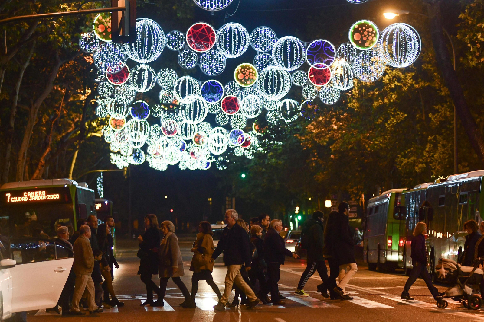 Las imágenes del alumbrado navideño en Córdoba.