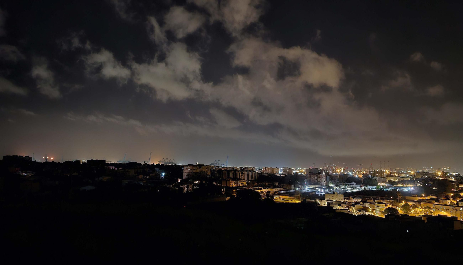 Algeciras durante la noche del apagón histórico, en imágenes