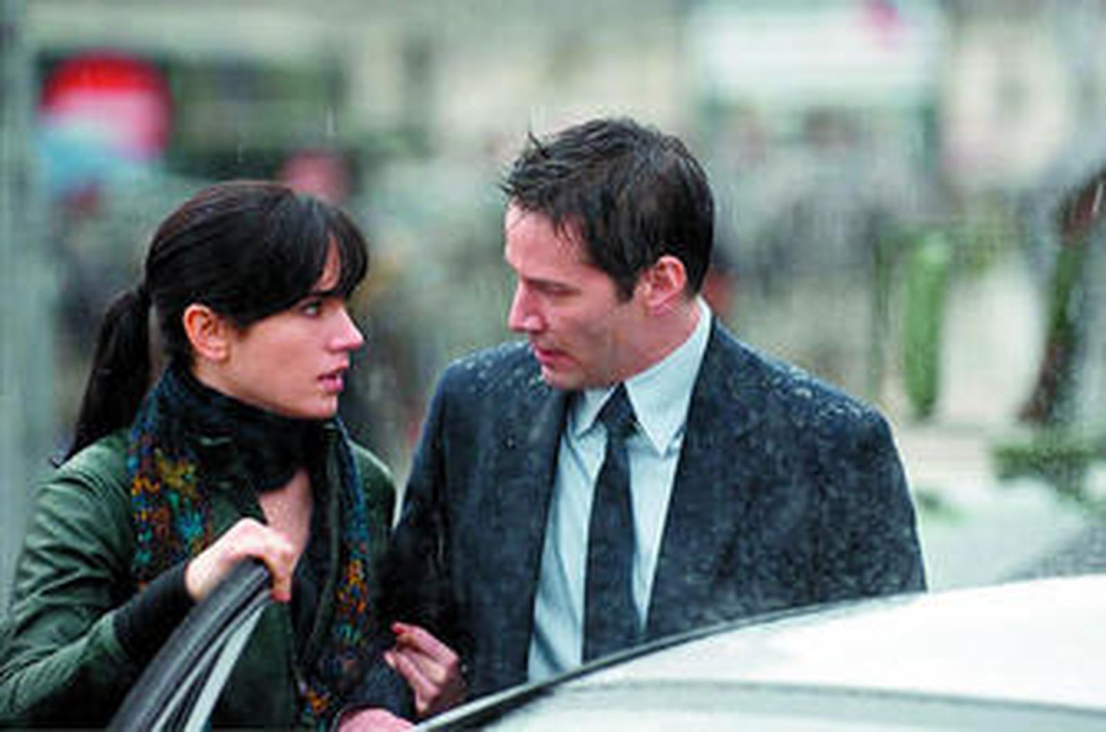 Jennifer Conelly y Keanu Reeves, en una secuencia de 'Ultimátum a la Tierra'.