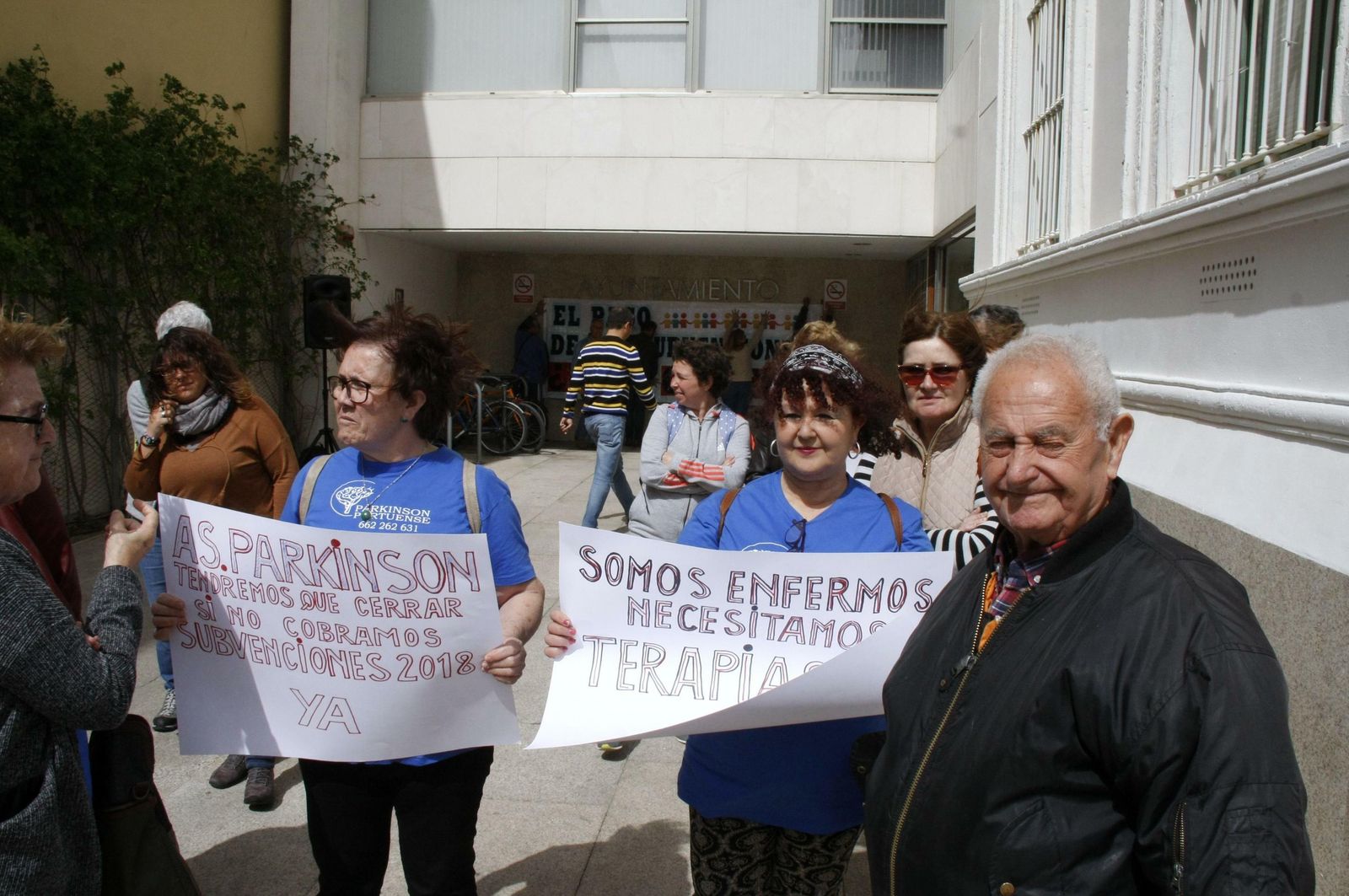 Una de las protestas frente al Ayuntamiento por el impago de las subvenciones a asociaciones y entidades.