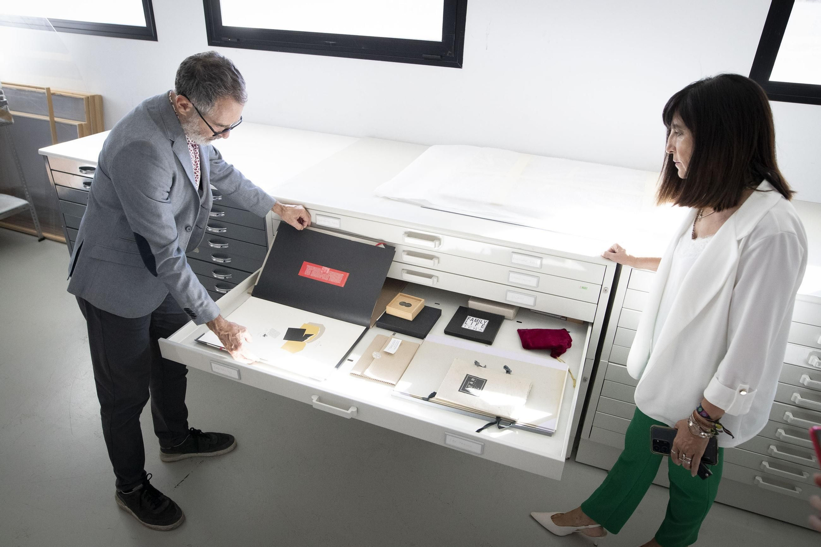 El almacén del arte de la Diputación de Granada, en imágenes