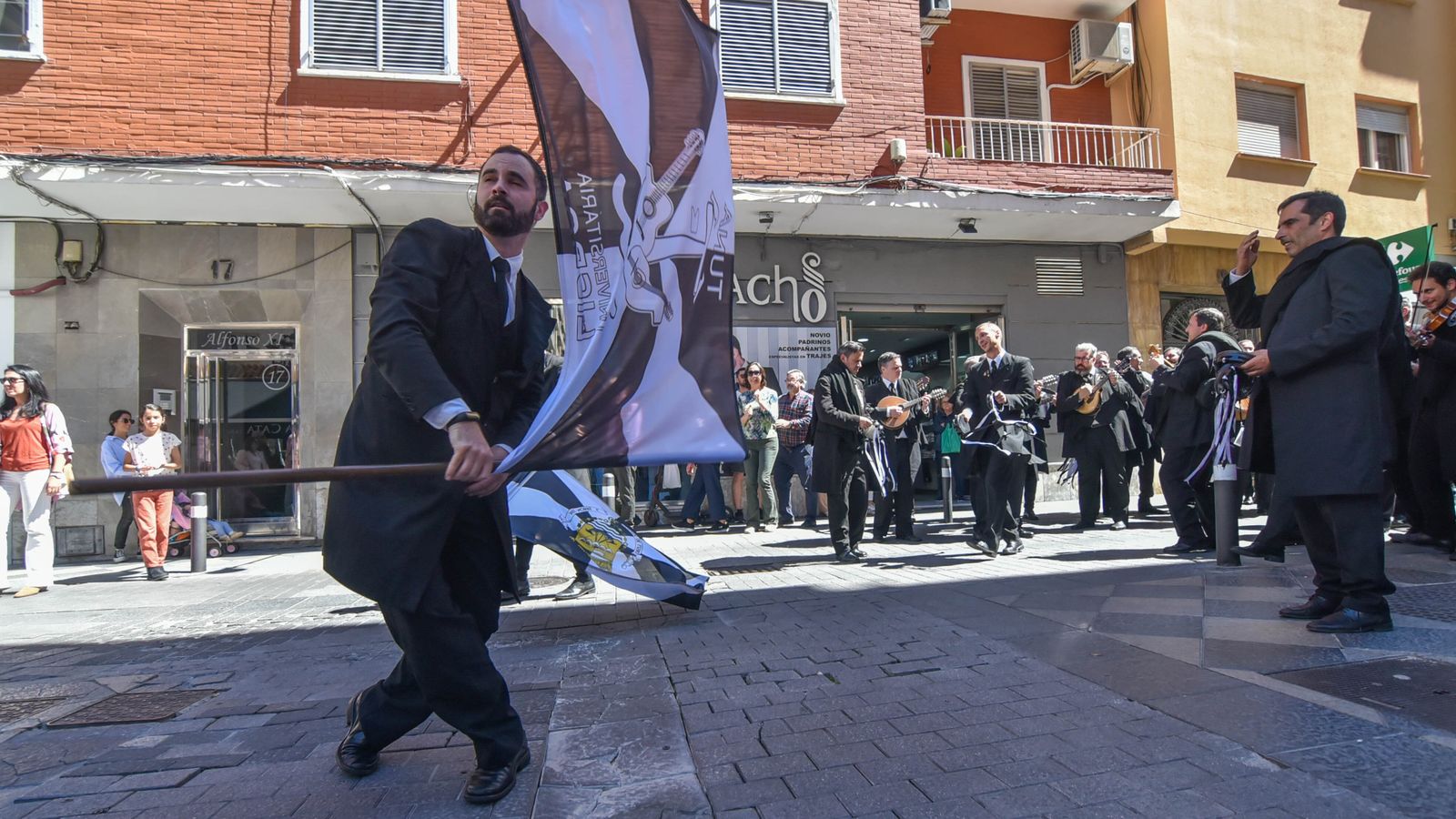 Fotos del pasacalles del X Certamen Internacional de Tunas Ciudad de Algeciras