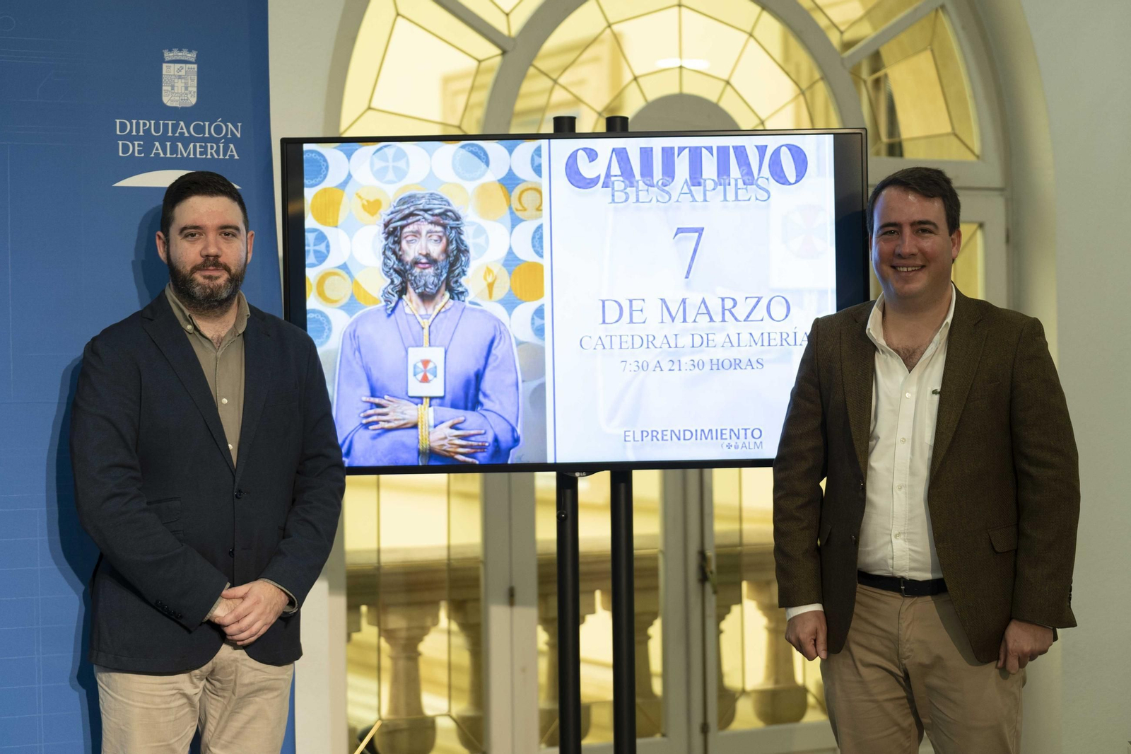 Fernando Giménez durante la presentación del acto religioso en Almería.