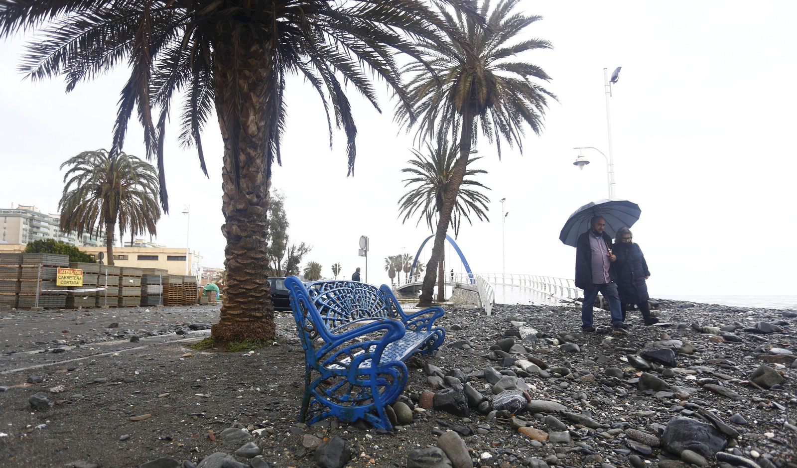 Las fotos de los efectos del temporal en las playas y paseos marítimos de Málaga