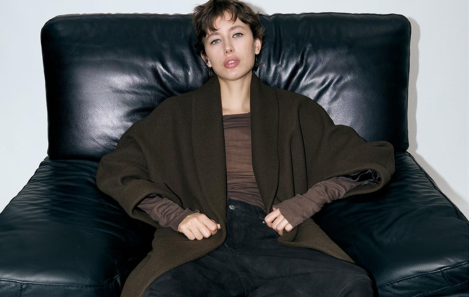 El abrigo de Manteco de Zara que en el Balck Friday agotarán las mujeres de 50.