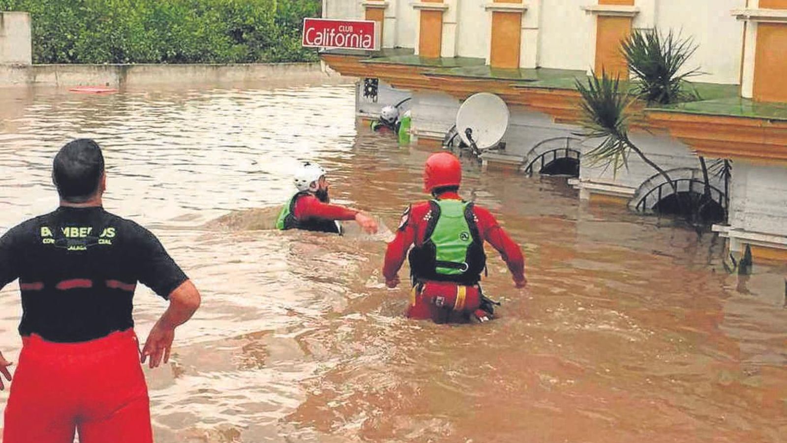 2016. El litoral occidental y la comarca del Guadalhorce fueron las zonas más afectadas. Una mujer murió en Estepona.
