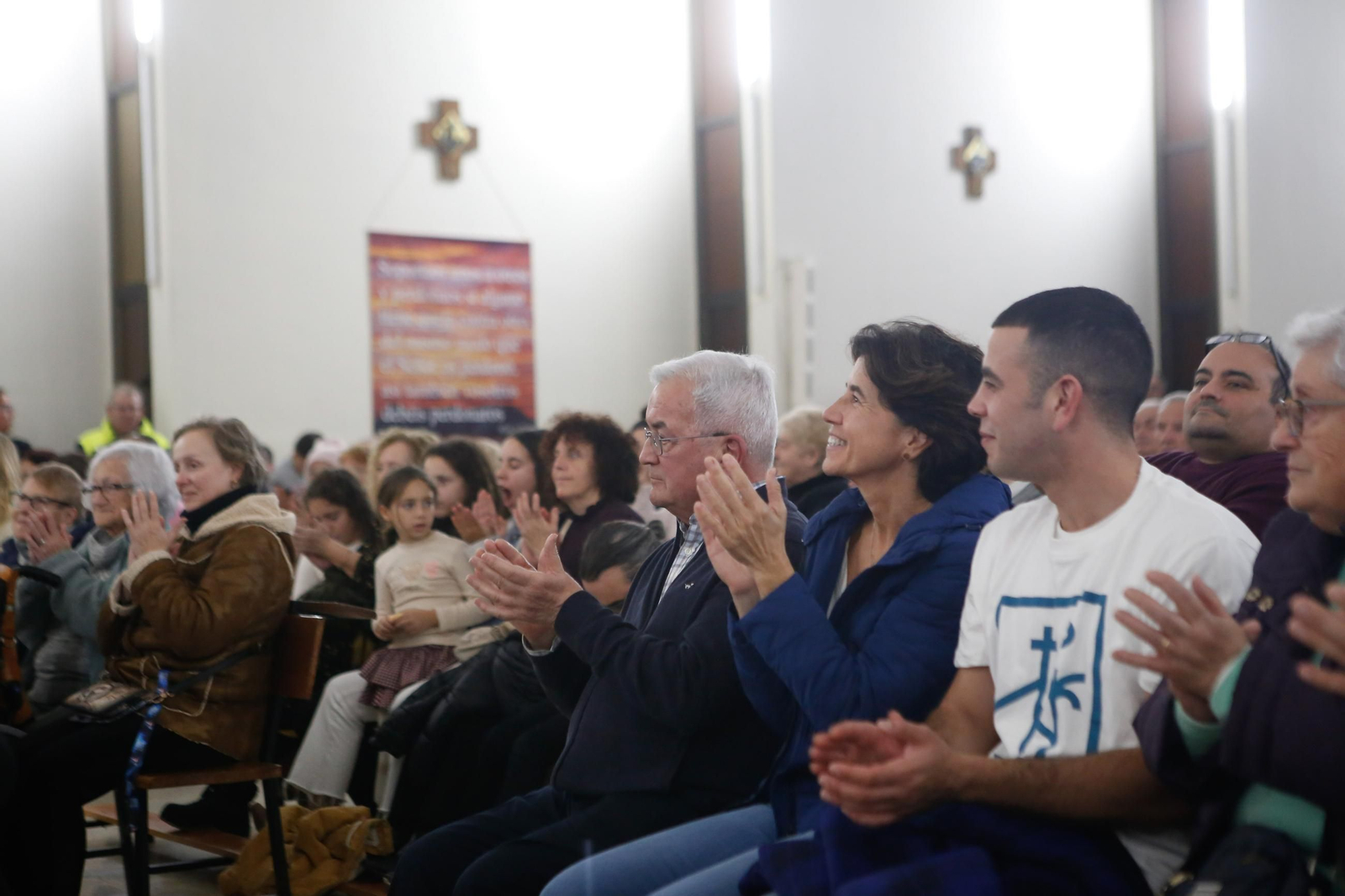 Las fotos del homenaje al padre Pedro por sus 50 años de entrega absoluta a la Piñera