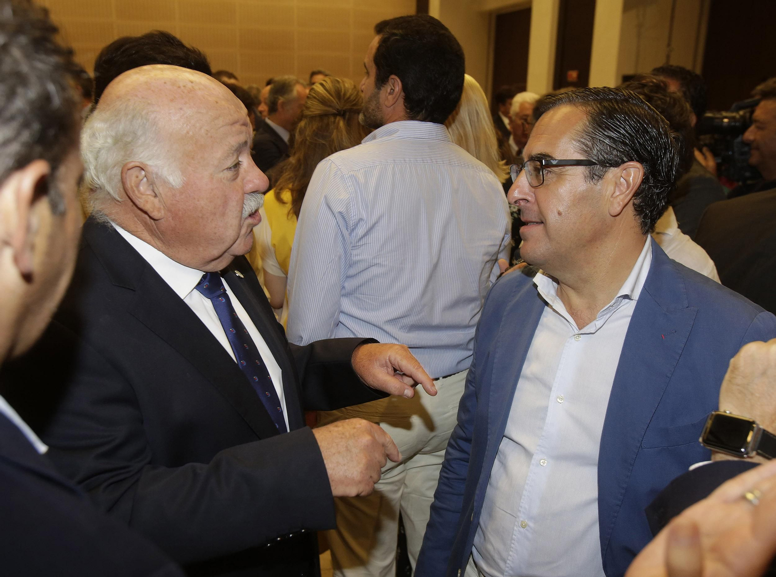 Elías Bendodo en el Foro Joly, todas las imágenes