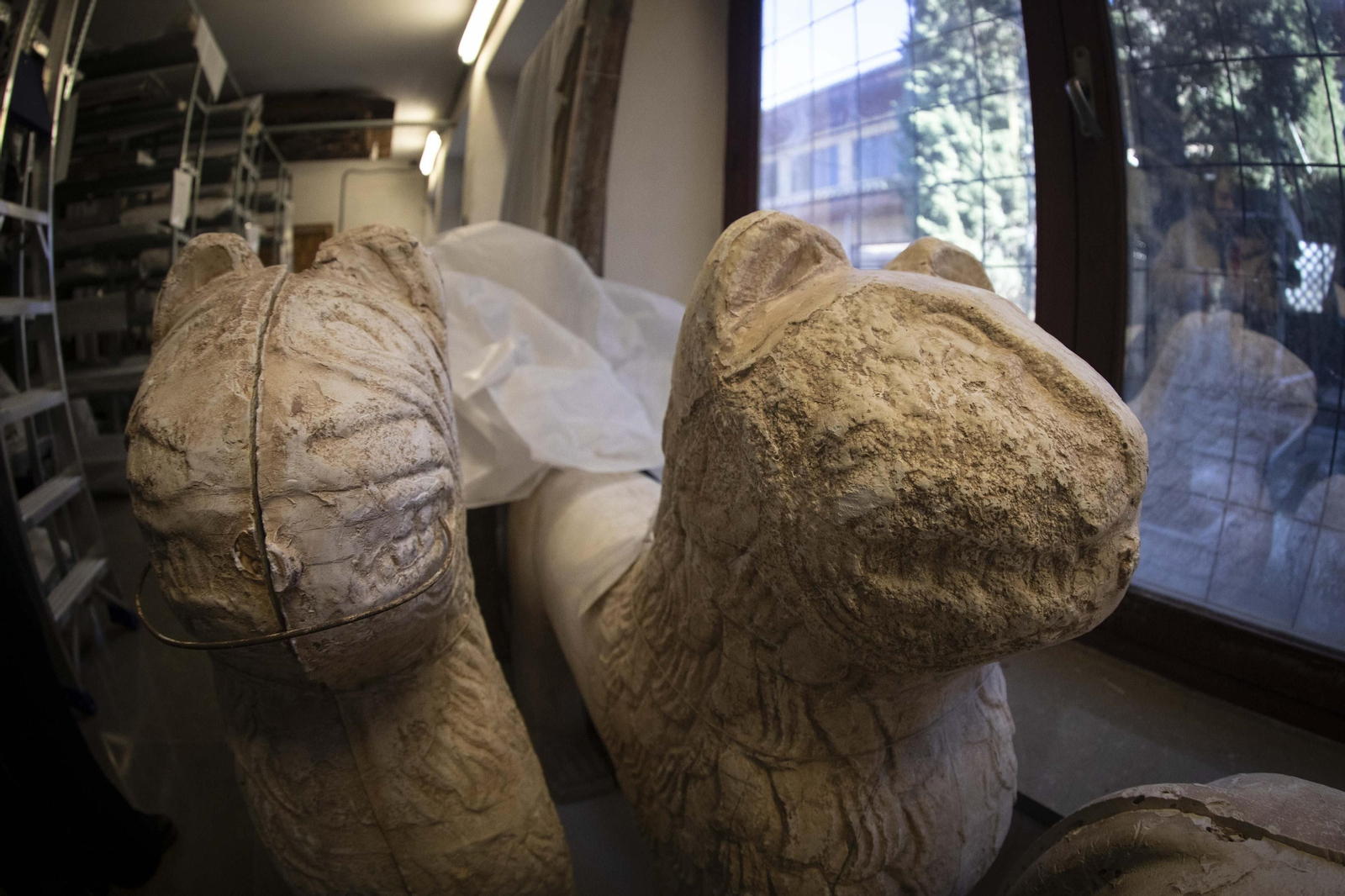 Los tesoros ocultos de la Alhambra: el almacén que conserva las casi 200.000 piezas de sus fondos Los tesoros ocultos de la Alhambra: el almacén que conserva las casi 200.000 piezas de sus fondos