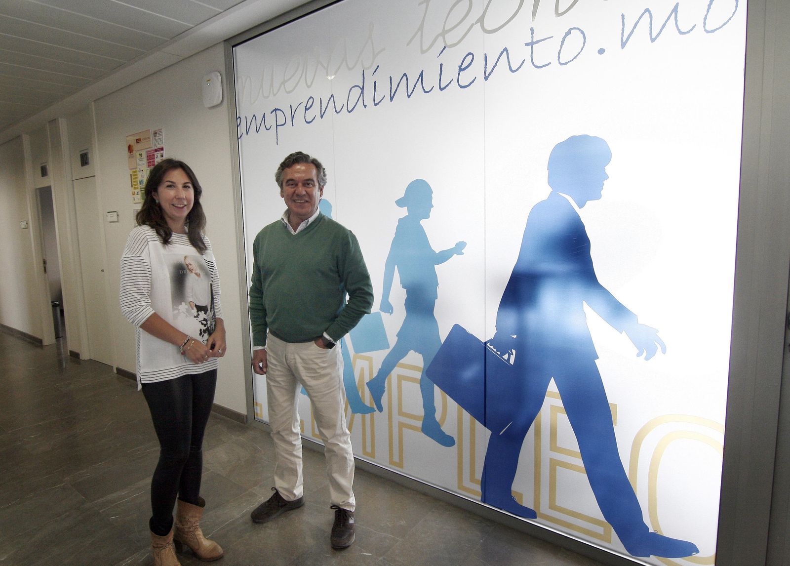 María José Romero Aceituno, coordinadora de la cátedra, y su director, Alfonso García-Ferrer.