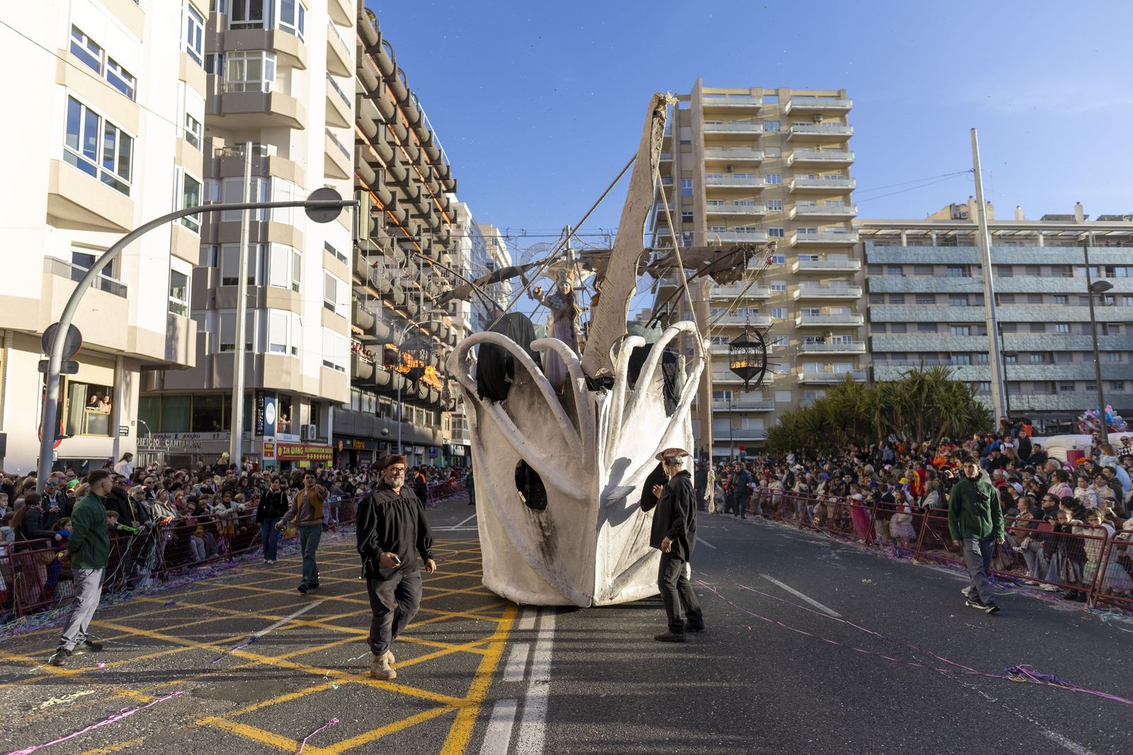 Las mejores imágenes de la Cabalgata del Carnaval de Cádiz 2026