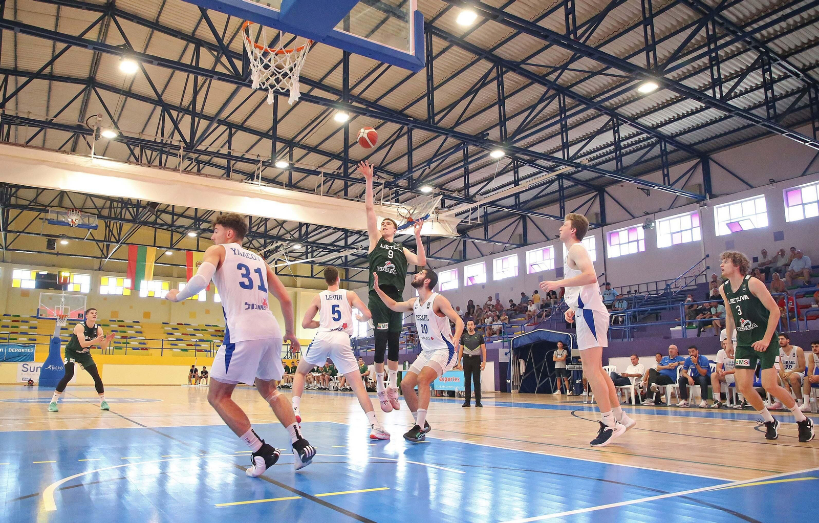 Fotos de la jornada final del Torneo Internacional de Baloncesto U-20 en La Línea