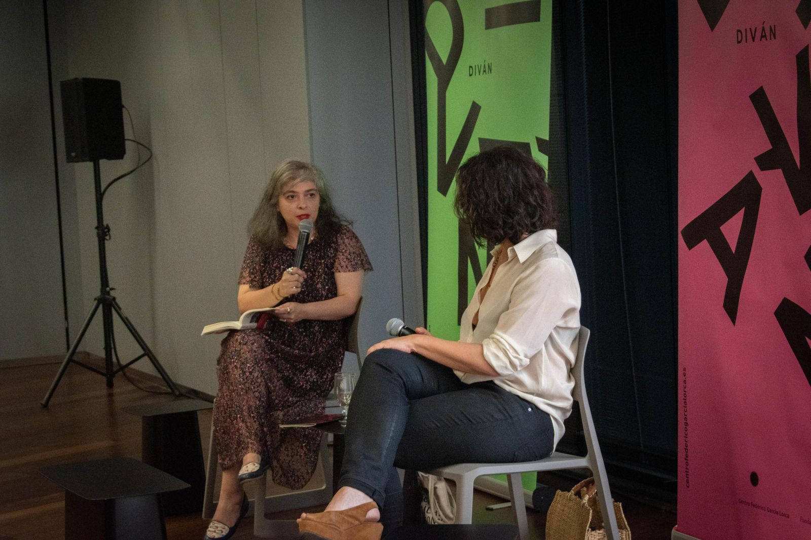 Mariana Enriquez en un momento del acto.