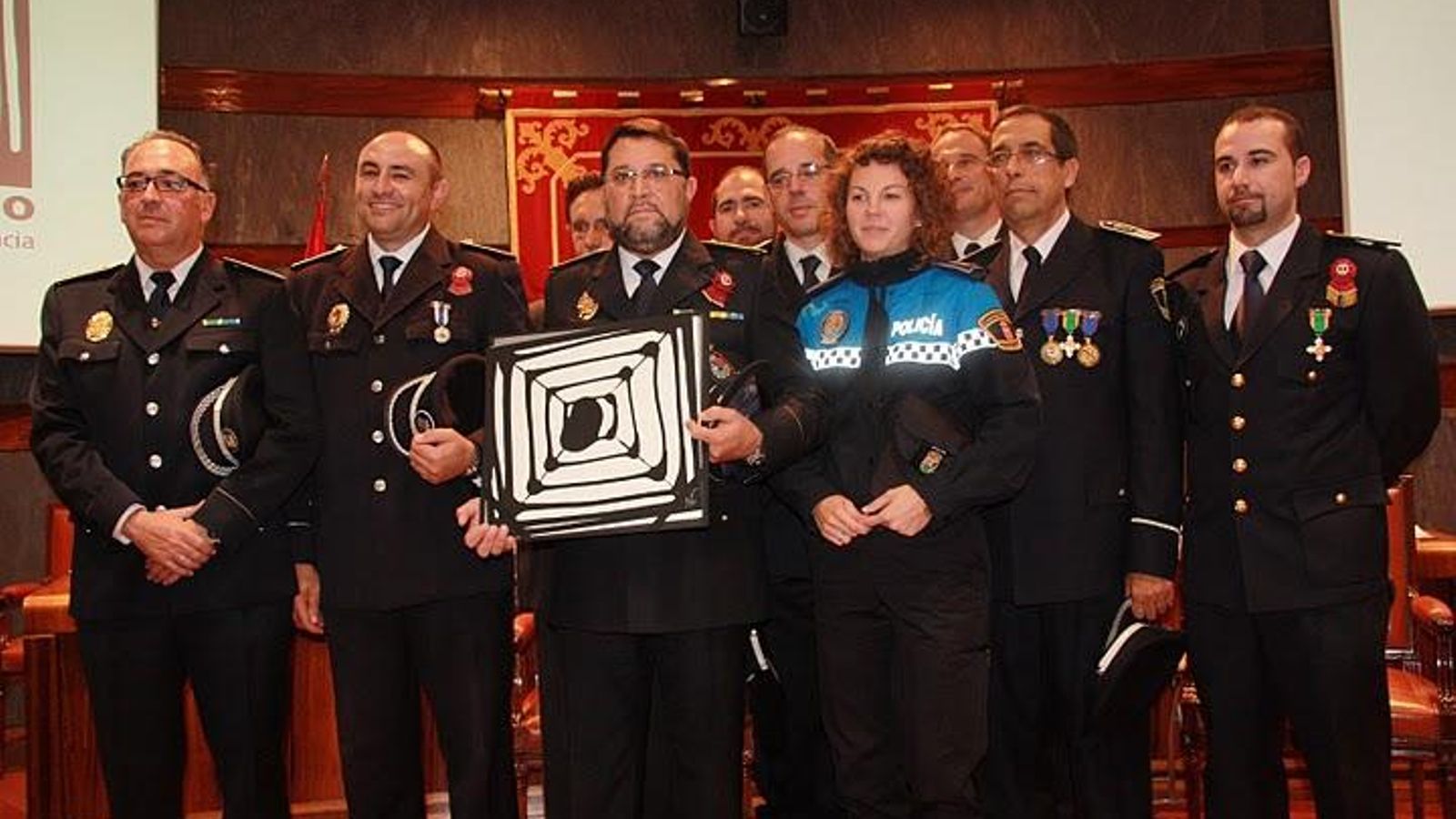 Recogida del Premio del CGPJ por el trabajo en la atención a la violencia de género 2005