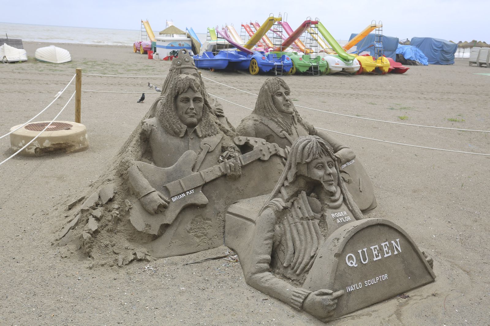 Playas cerradas en Torremolinos, la imagen del coronavirus en Málaga