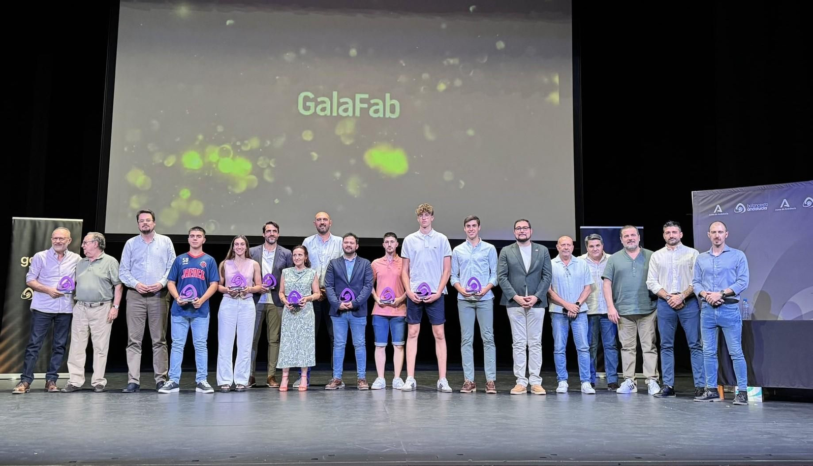 En imágenes: reconocimiento al baloncesto provincial en la Gala FAB Jaén 2025