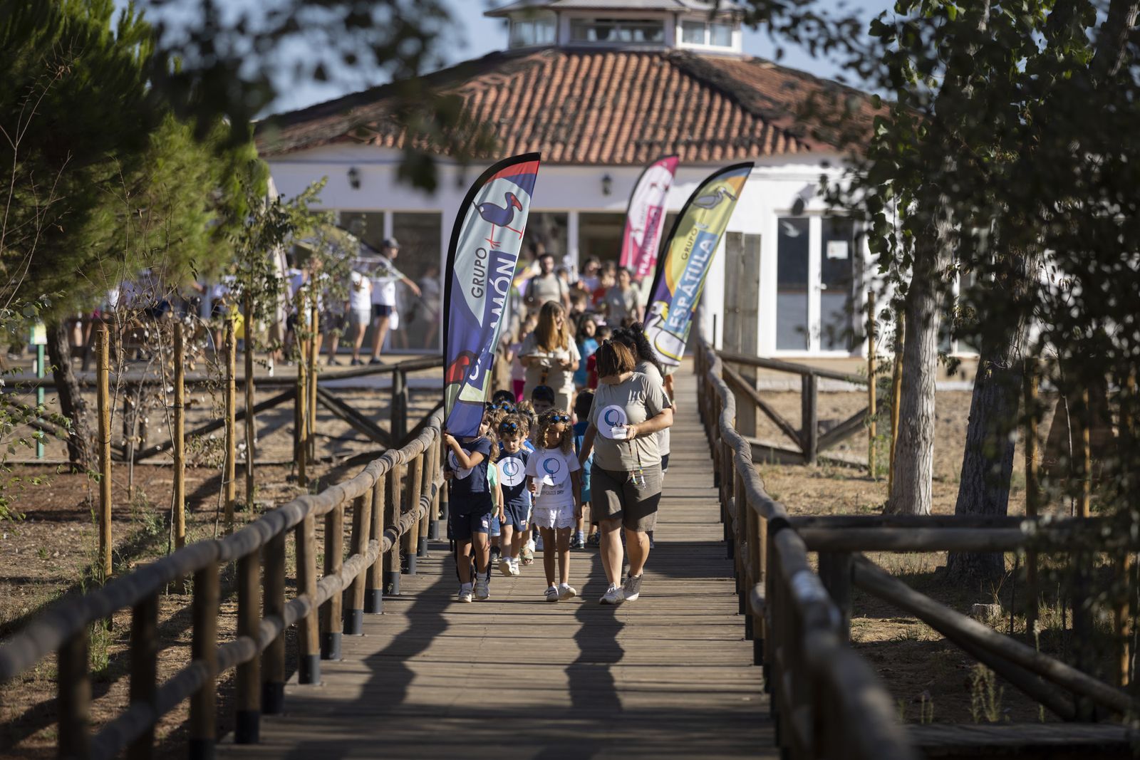 Imágenes de la clausura de la Escuela de Exploradores en Marismas del Odiel