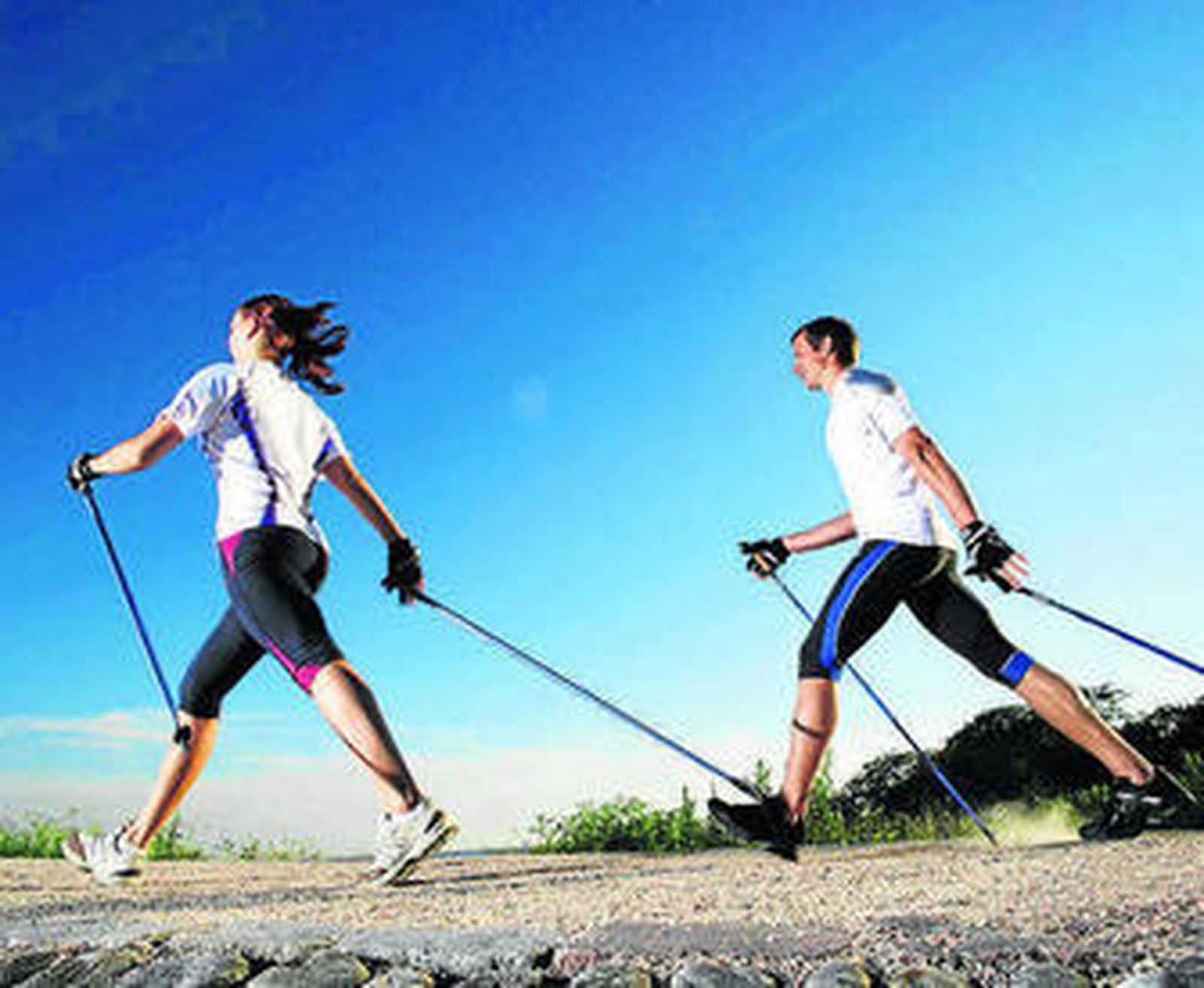 El 'nordic walking' estará presente en la III Semana de la Montaña de Sevilla.