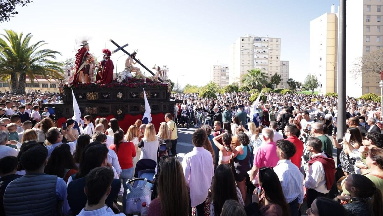 Domingo de Ramos en San Fernando 2023: las imágenes de la hermandad de Humildad y Paciencia