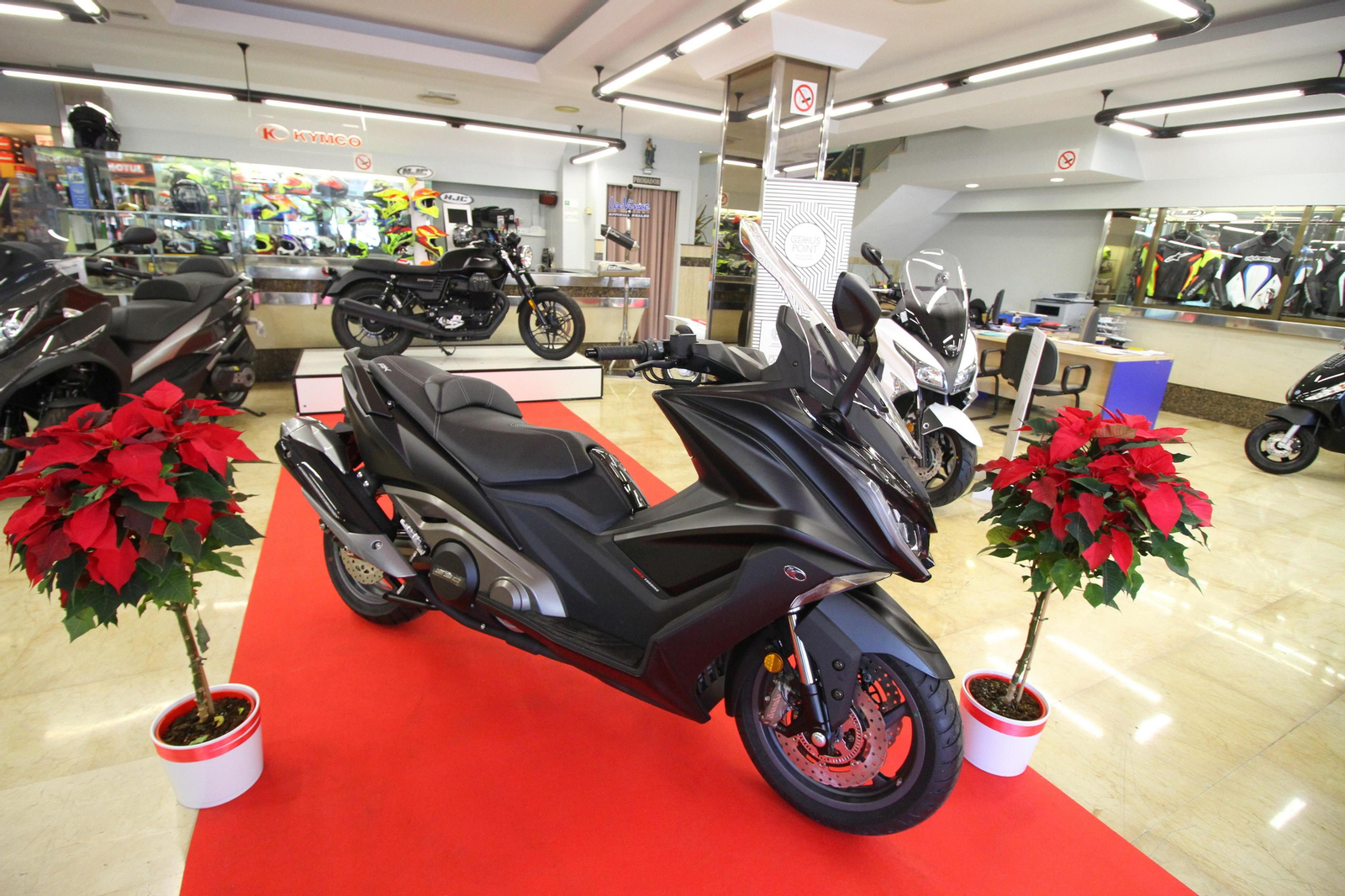 El testdrive del KYMCO AK550 es el megascooter más avanzado.