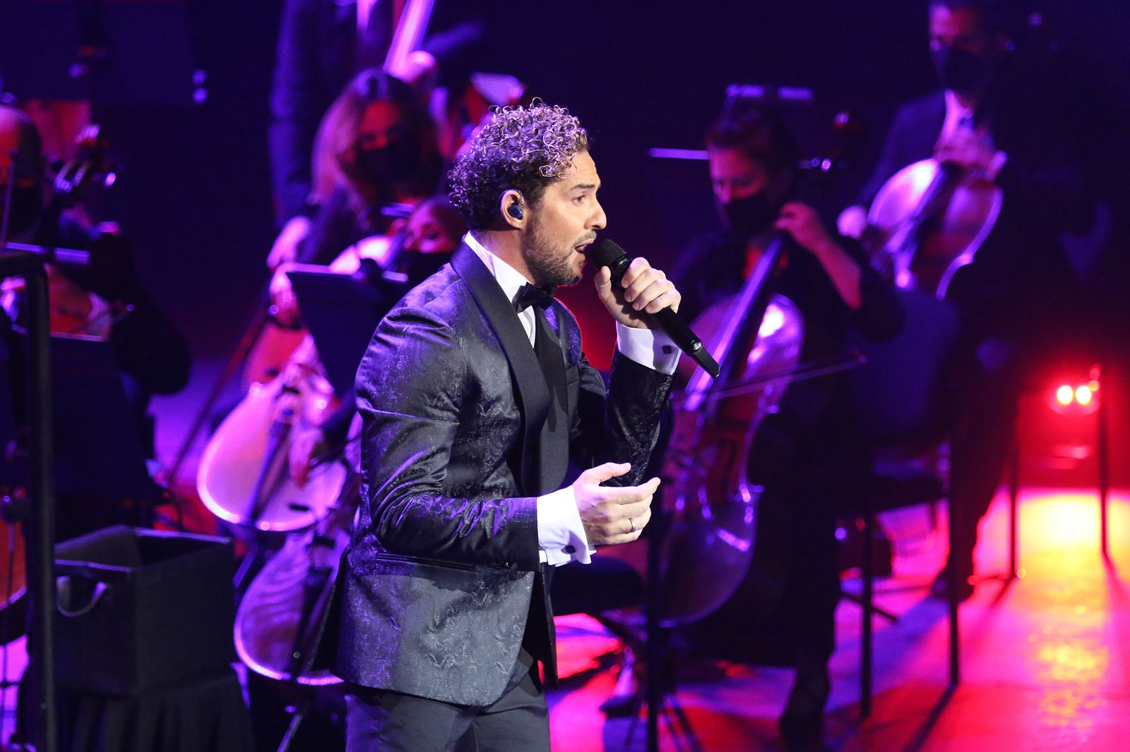 Fotogalería del concierto 'David Bisbal Filarmónico by Cosentino'