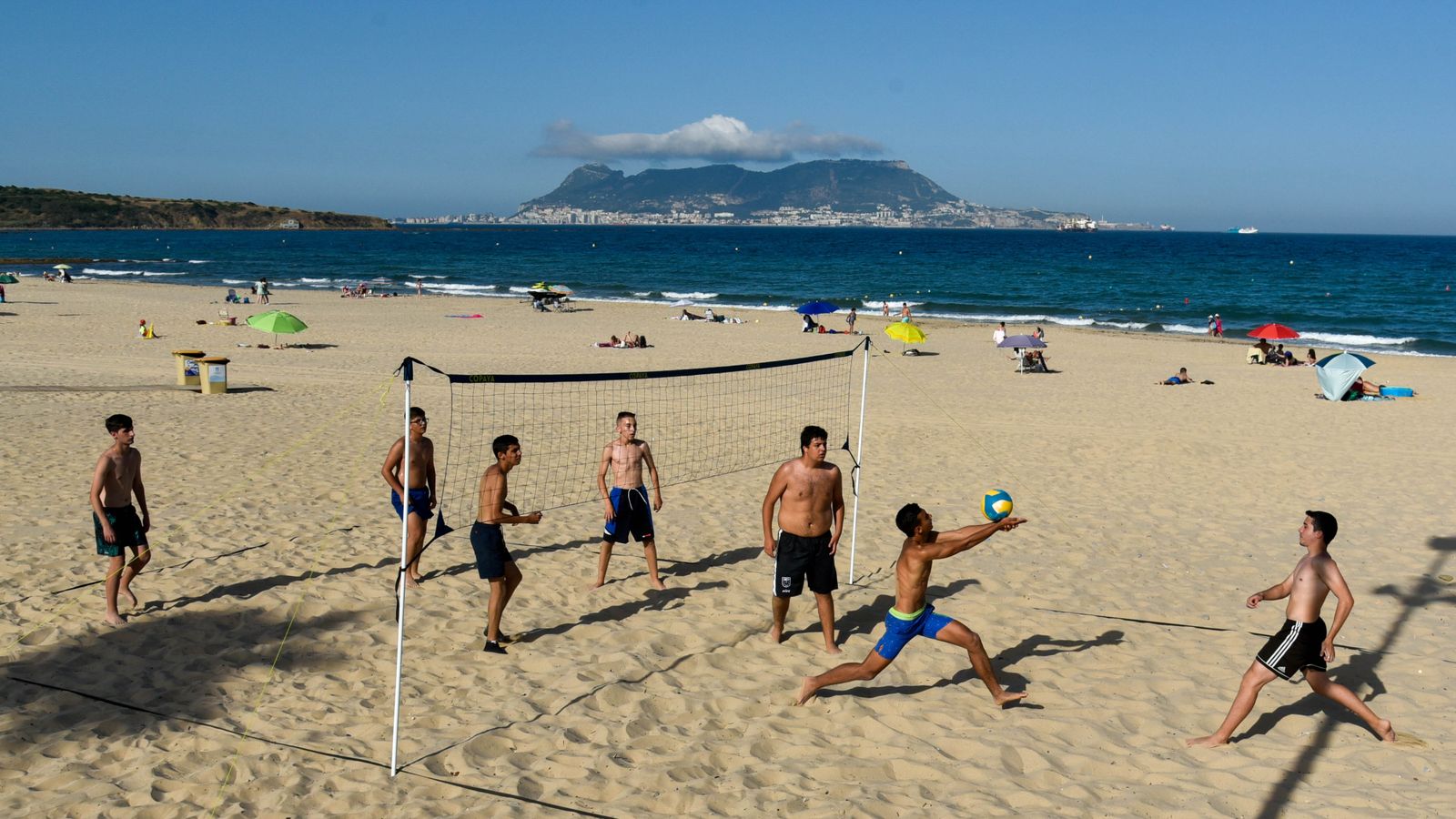 Las fotos de una tarde sol y playa en Algeciras