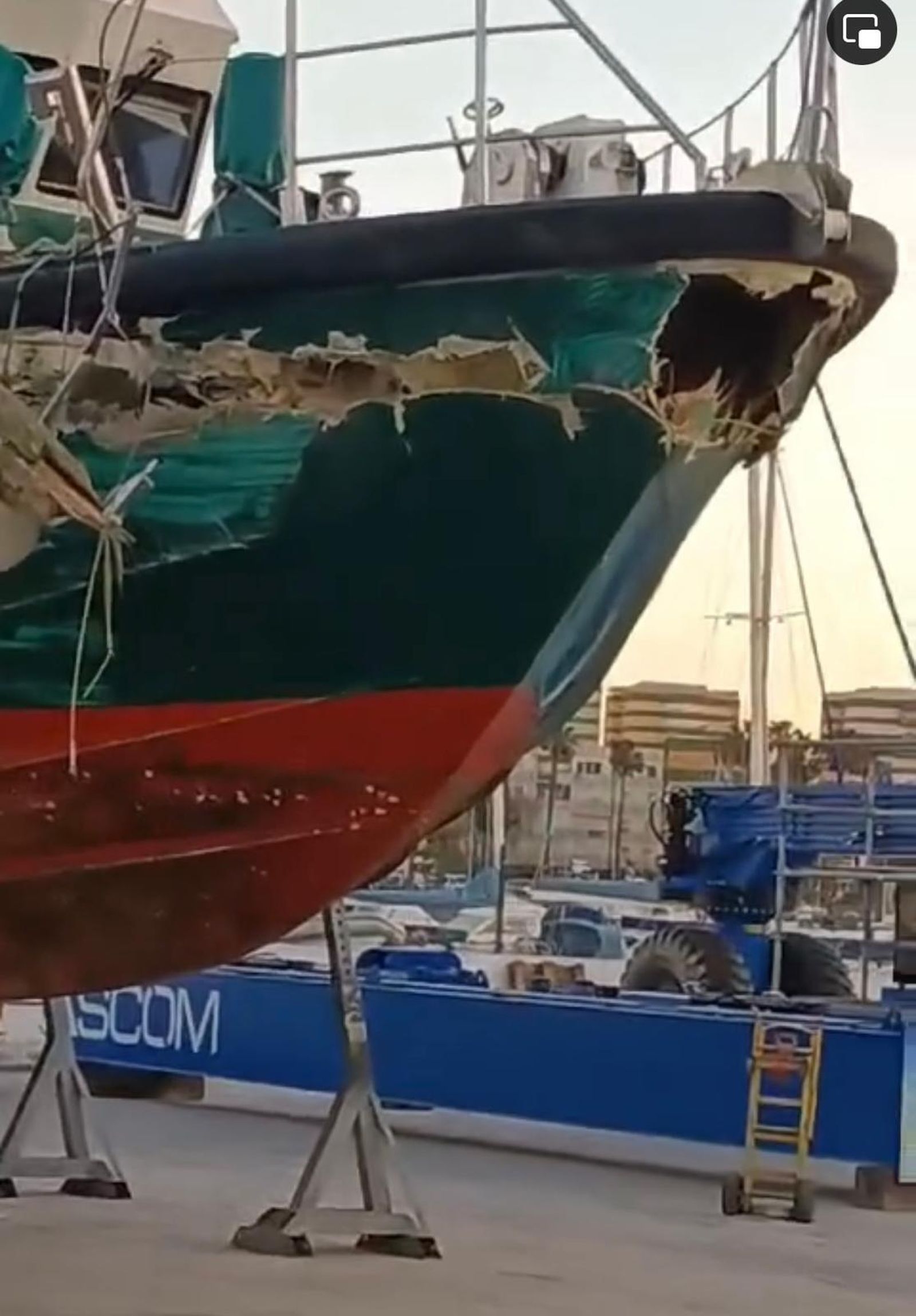 Desperfectos de la patrullera de la Guardia Civil Río Belelle