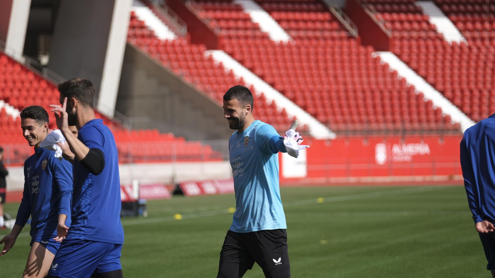Luis Maximiano, sonriente durante uno de los entrenamientos en el Power Horse Stadium.