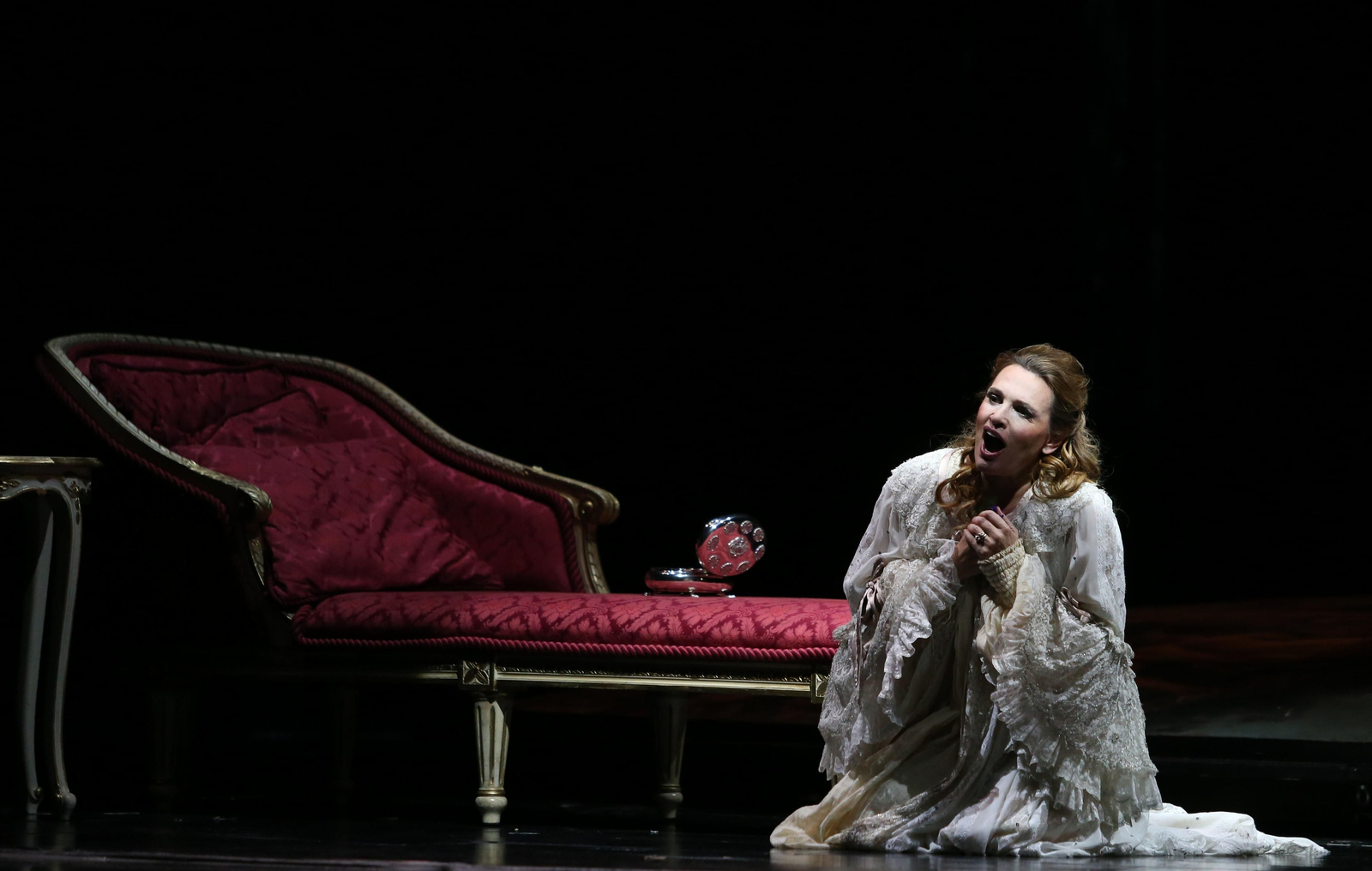 Las imágenes de 'Adriana Lecouvreur' en el Maestranza