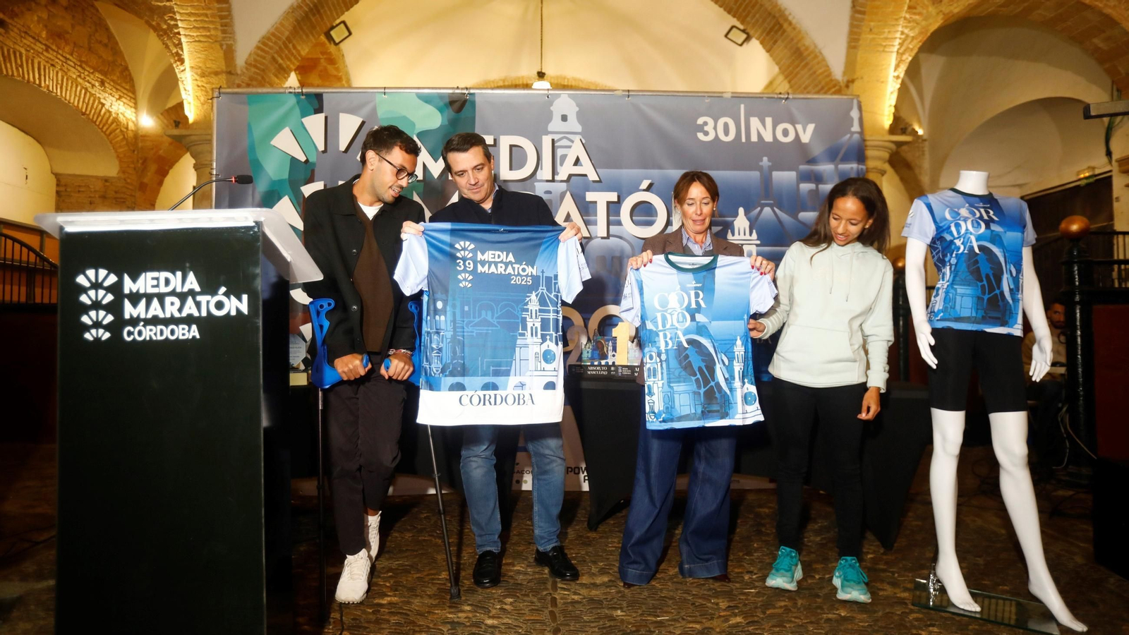 Grondona y Ouhaddou, junto a Bellido y Aguilar.