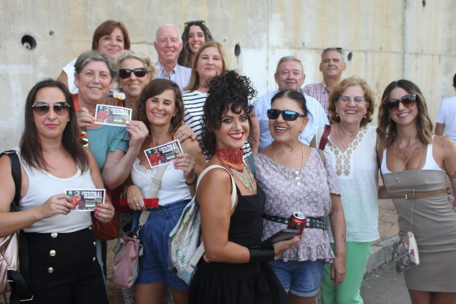 Búscate en el concierto solidario al que acudieron 10.000 personas en Ubrique